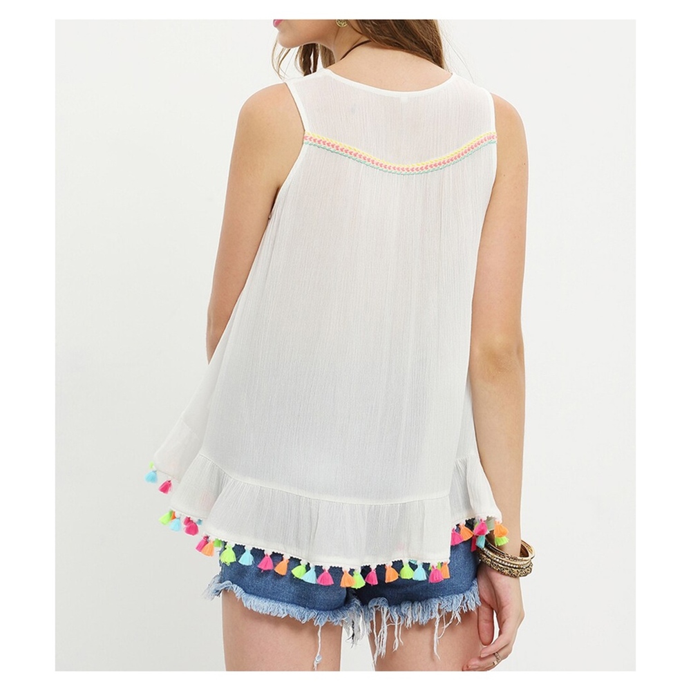 Off White Embroidered Sleeveless Pom Pom Blouse - Picture 3 of 4